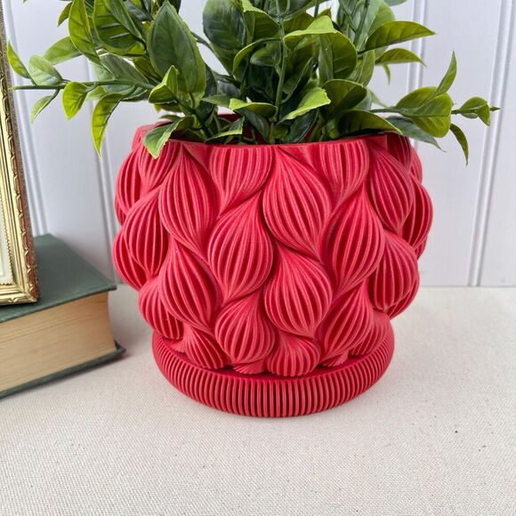 Bold Textured Planter, Ripple Planter Pot, Indoor Flower Pot, Modern Succulents - Picture 2 of 9